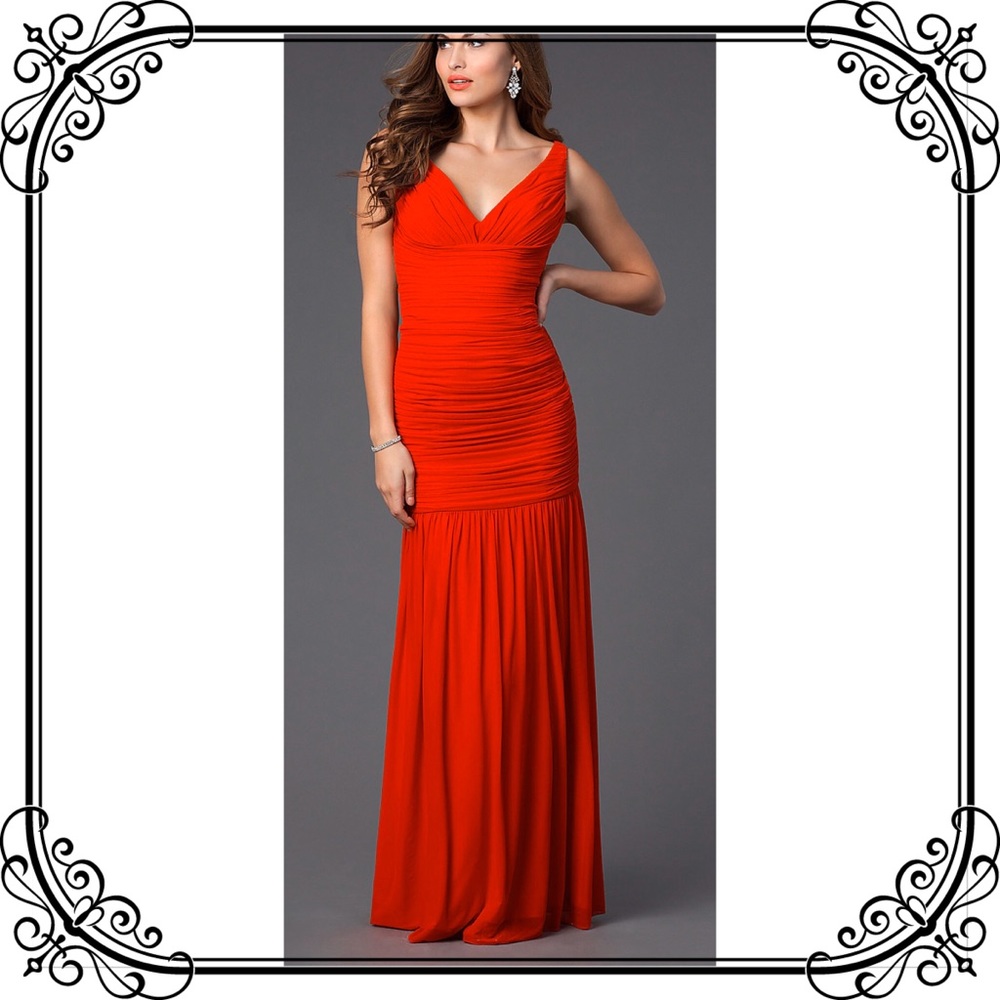 🆕NWT Bold Red Glamorous Floor Length Prom Dress - Picture 5 of 8
